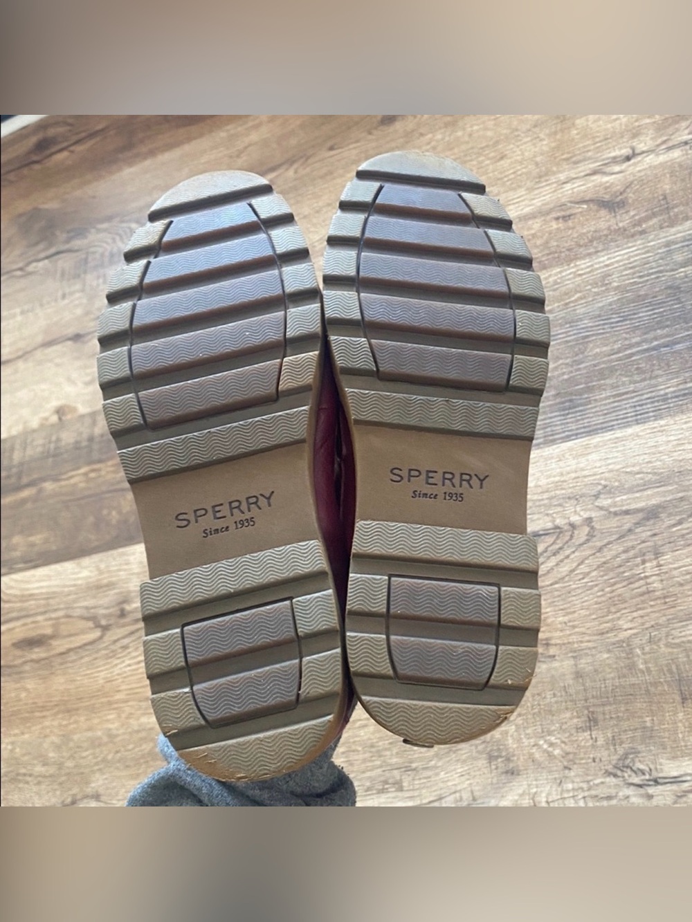 Sperry Burgundy Leather Lug Sole Boat Shoes with Tan Laces 7.5 GUC - Picture 4 of 6